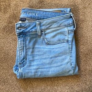 American Eagle Light Wash Jeggings